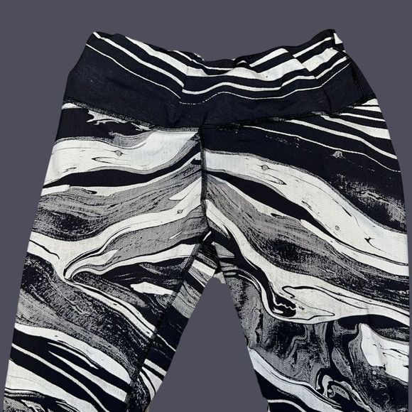 Lululemon Speed Wunder Tight Marbled Mix Speed White Black Sz 12 - Picture 4 of 4